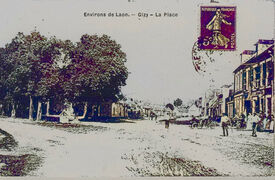 1905 - Café - Place du village - Gizy